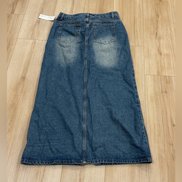 NWT Her Entire Name Is Grace Asymmetrical Button Denim Midi Skirt - Picture 5 of 5
